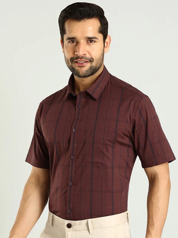 Indian Terrain Men's Regular Fit Half Sleeve Checkered Brown Shirt